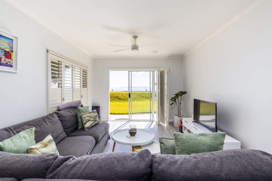 To Let 2 Bedroom Property for Rent in Vredehoek Western Cape